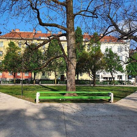 Studio Apartment Gea 2 Tour As Ljubljana Ngoại thất bức ảnh