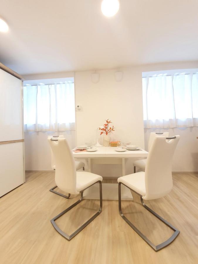 Studio Apartment Gea 2 Tour As Ljubljana Ngoại thất bức ảnh